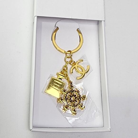 Chanel Holiday key chain bag charm - Picture 1 of 3